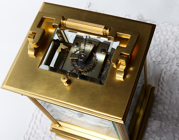Giant French: R A top engravings with red diamond.