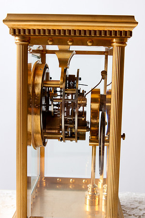 Four sided glass shows a beautiful workmanship.